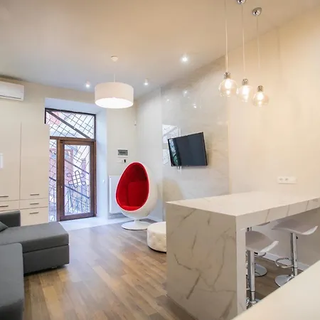 아파트 з кондиціонером на вулиці староєврейська 15 з ванною посеред спальні *