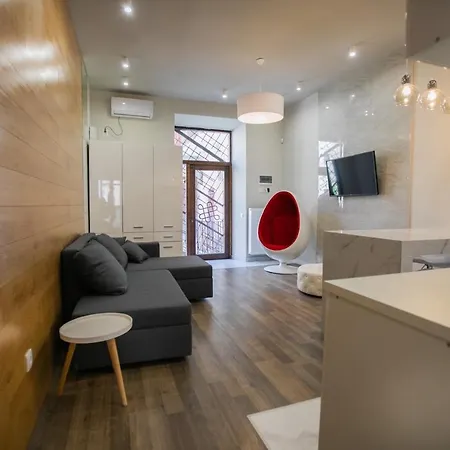 Apartment з кондиціонером на вулиці староєврейська 15 з ванною посеред спальні