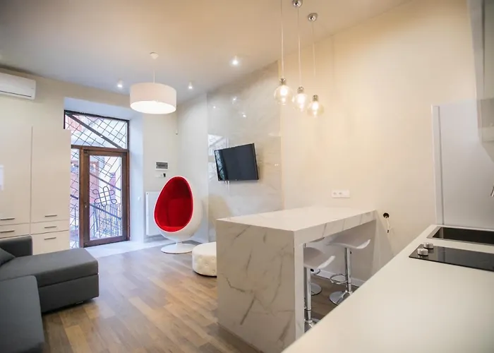 з кондиціонером на вулиці староєврейська 15 з ванною посеред спальні *